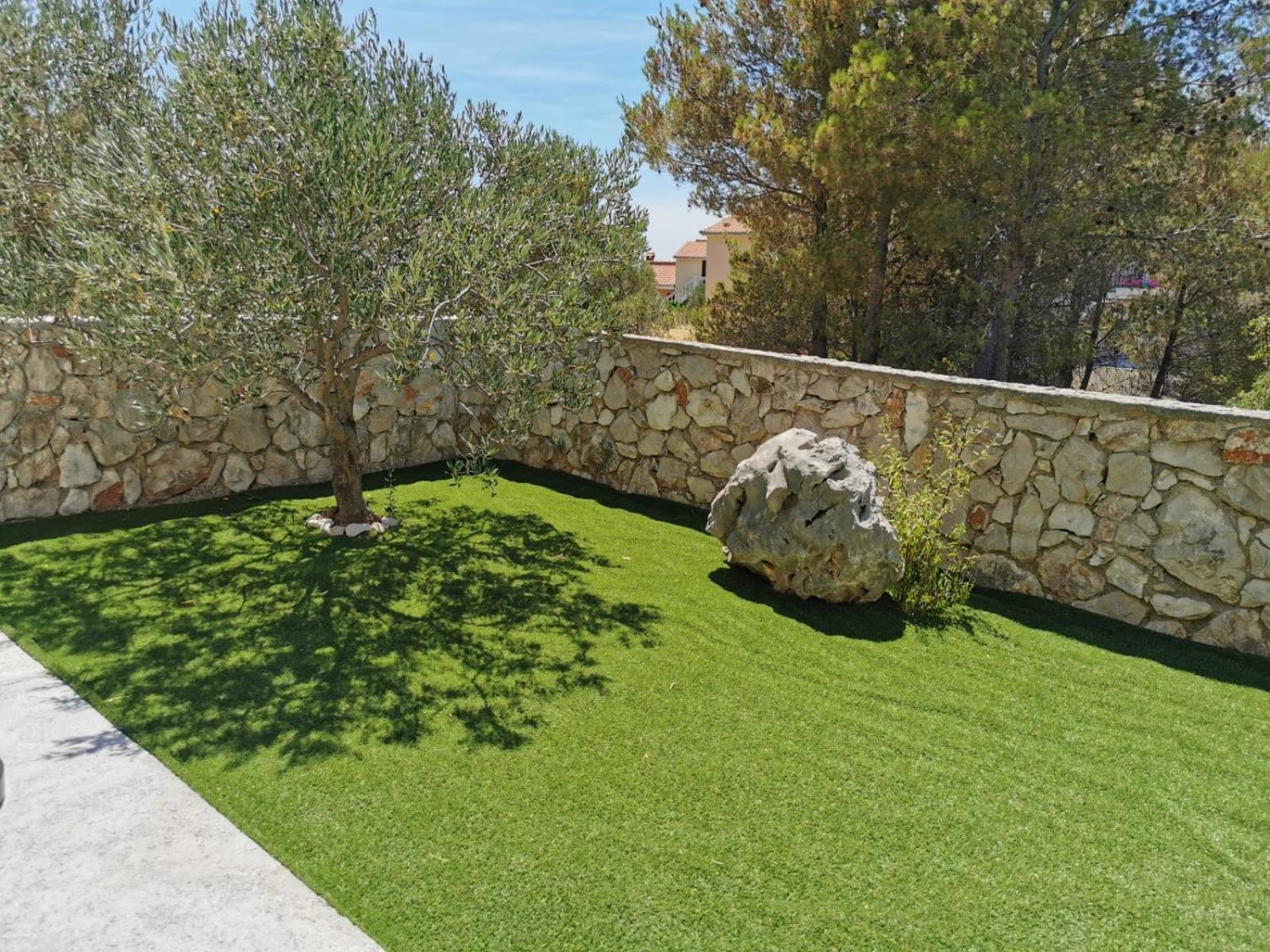 Olive Tree Apartment Zecevo Рогозница Экстерьер фото
