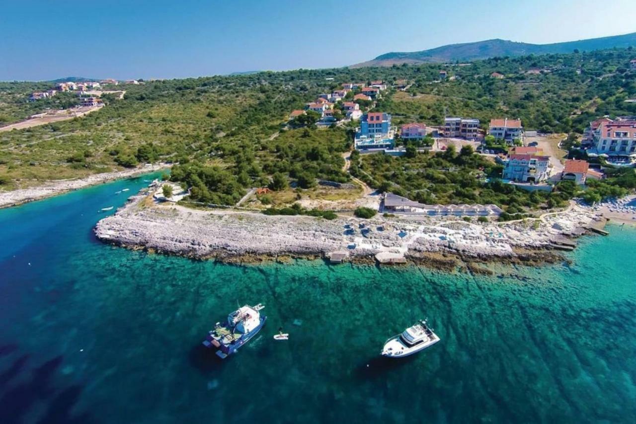 Olive Tree Apartment Zecevo Рогозница Экстерьер фото